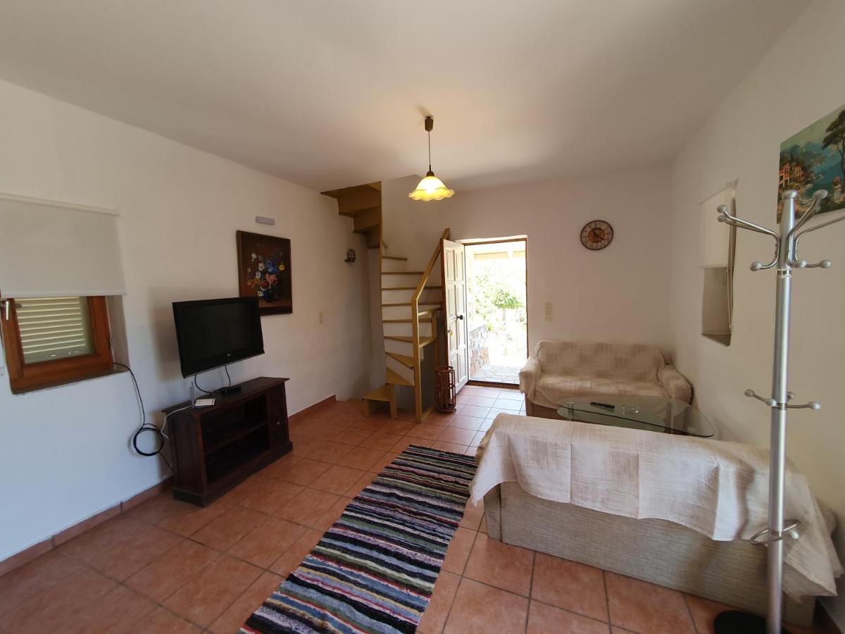 Stoupa Mani Tower Apartment Bagian luar foto