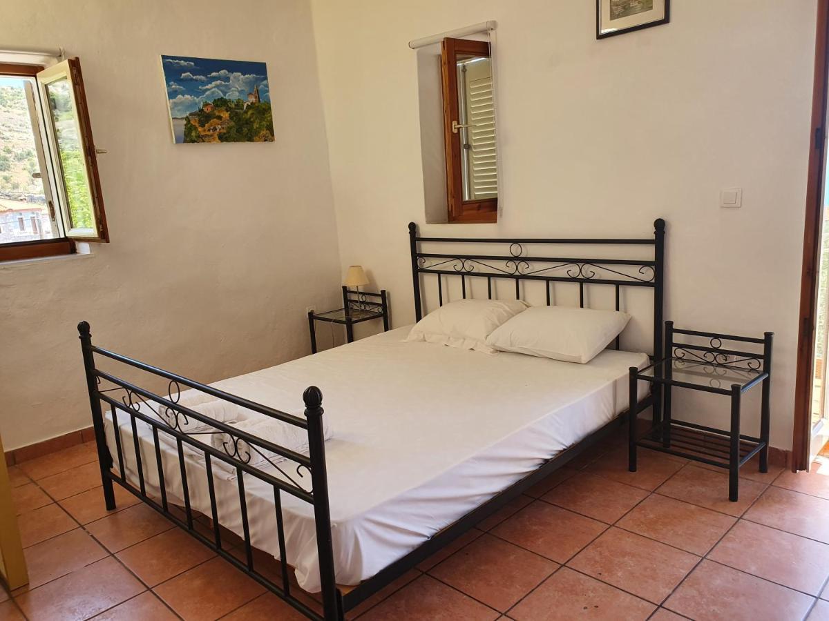 Stoupa Mani Tower Apartment Bagian luar foto