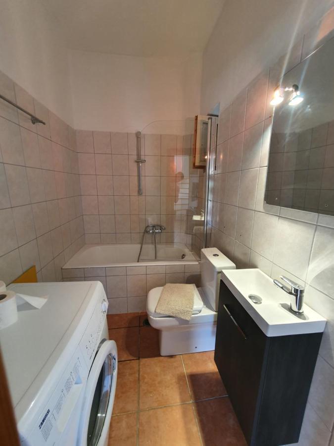 Stoupa Mani Tower Apartment Bagian luar foto